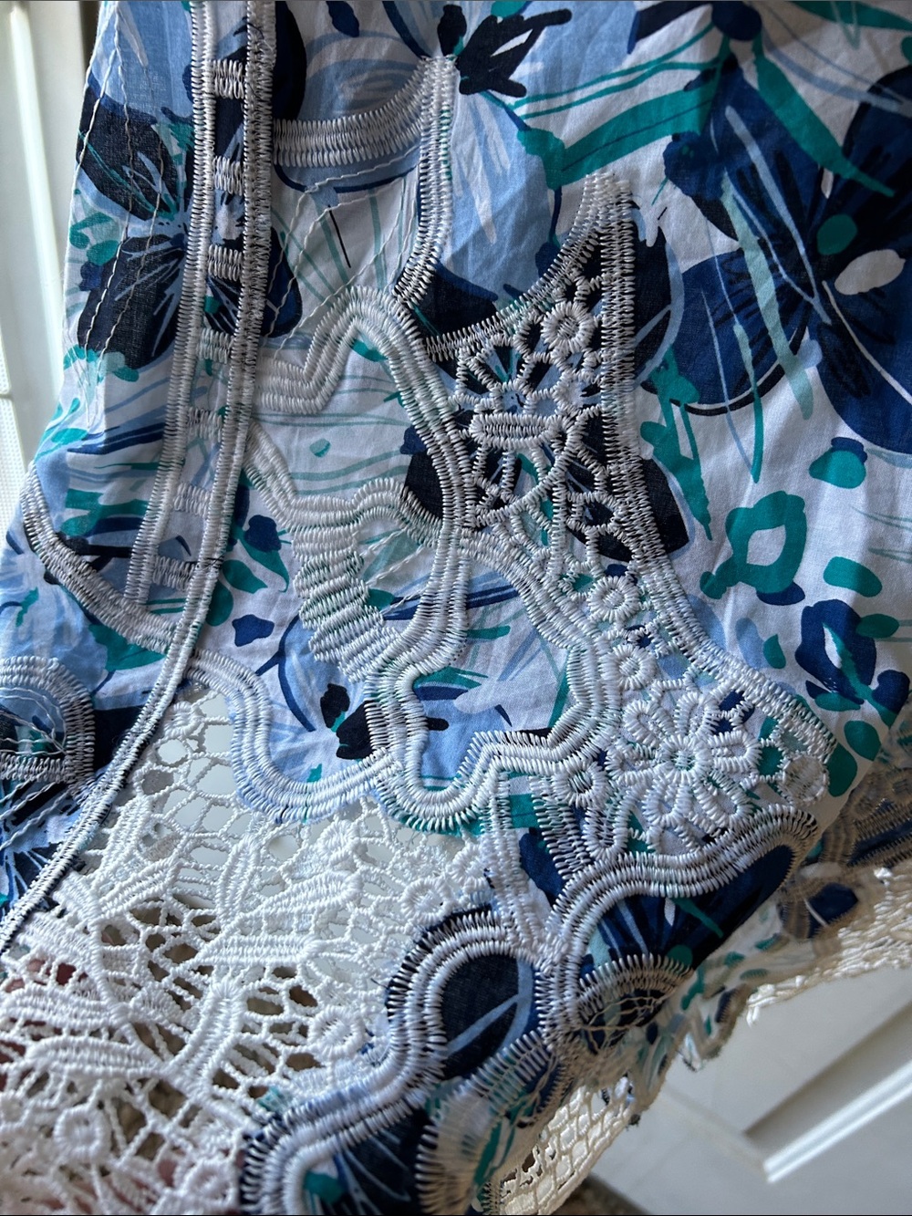 NWT Chico's White Floral Tunic with Blue & Teal with embroidery and lace - Picture 10 of 14
